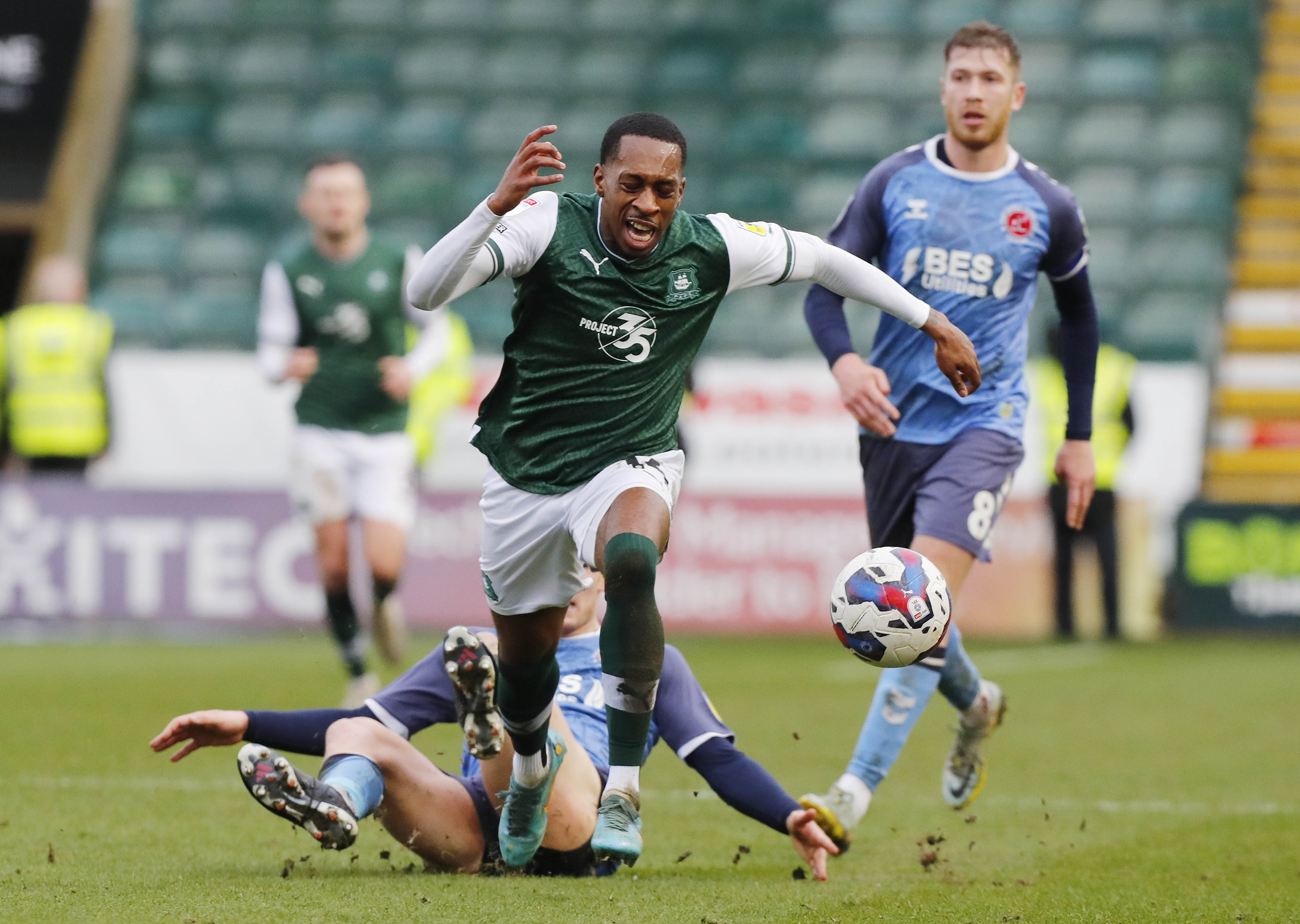 Mickel Miller speeds away against Fleetwood Town