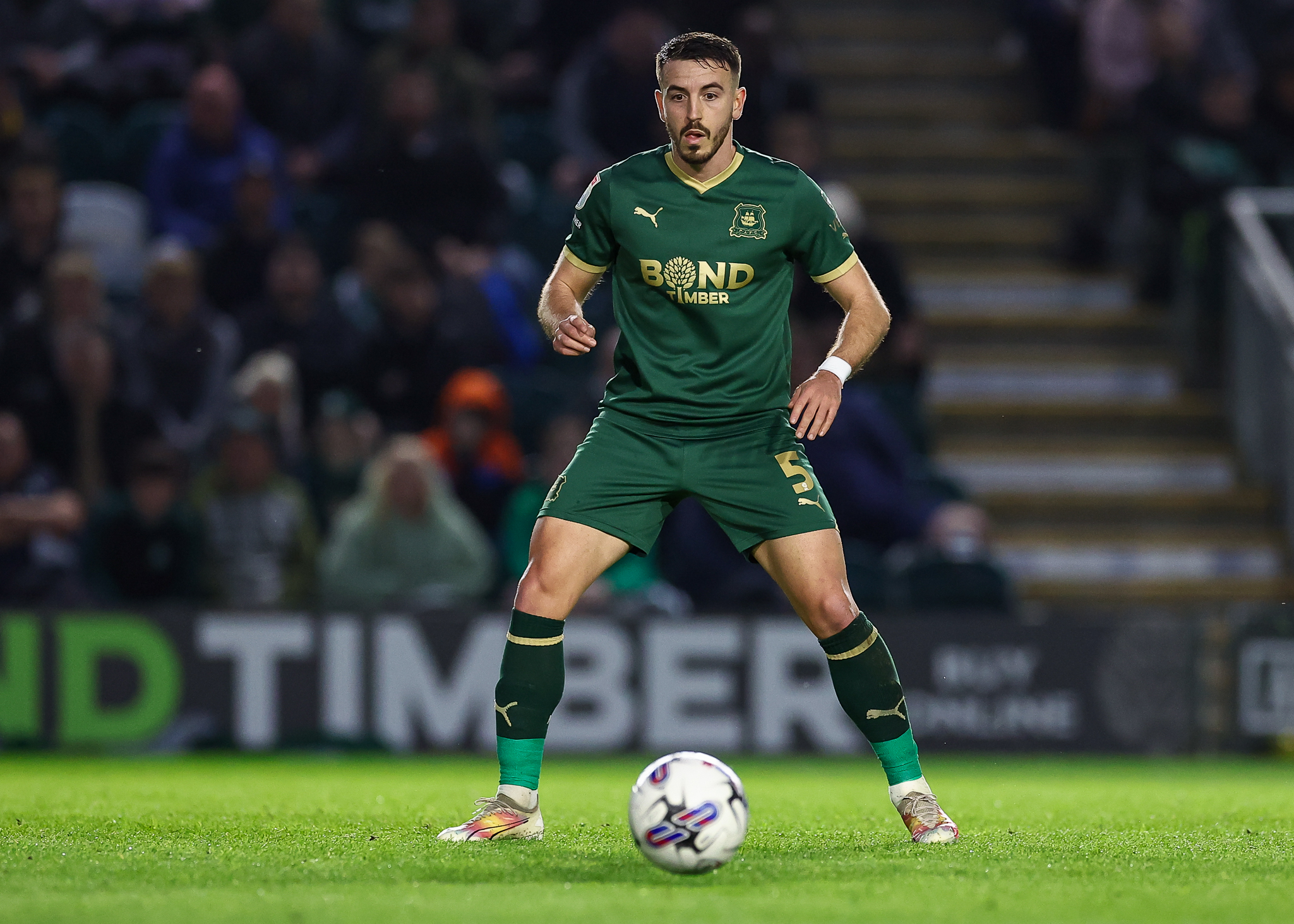 Julio Pleguezuelo in action against Leicester City