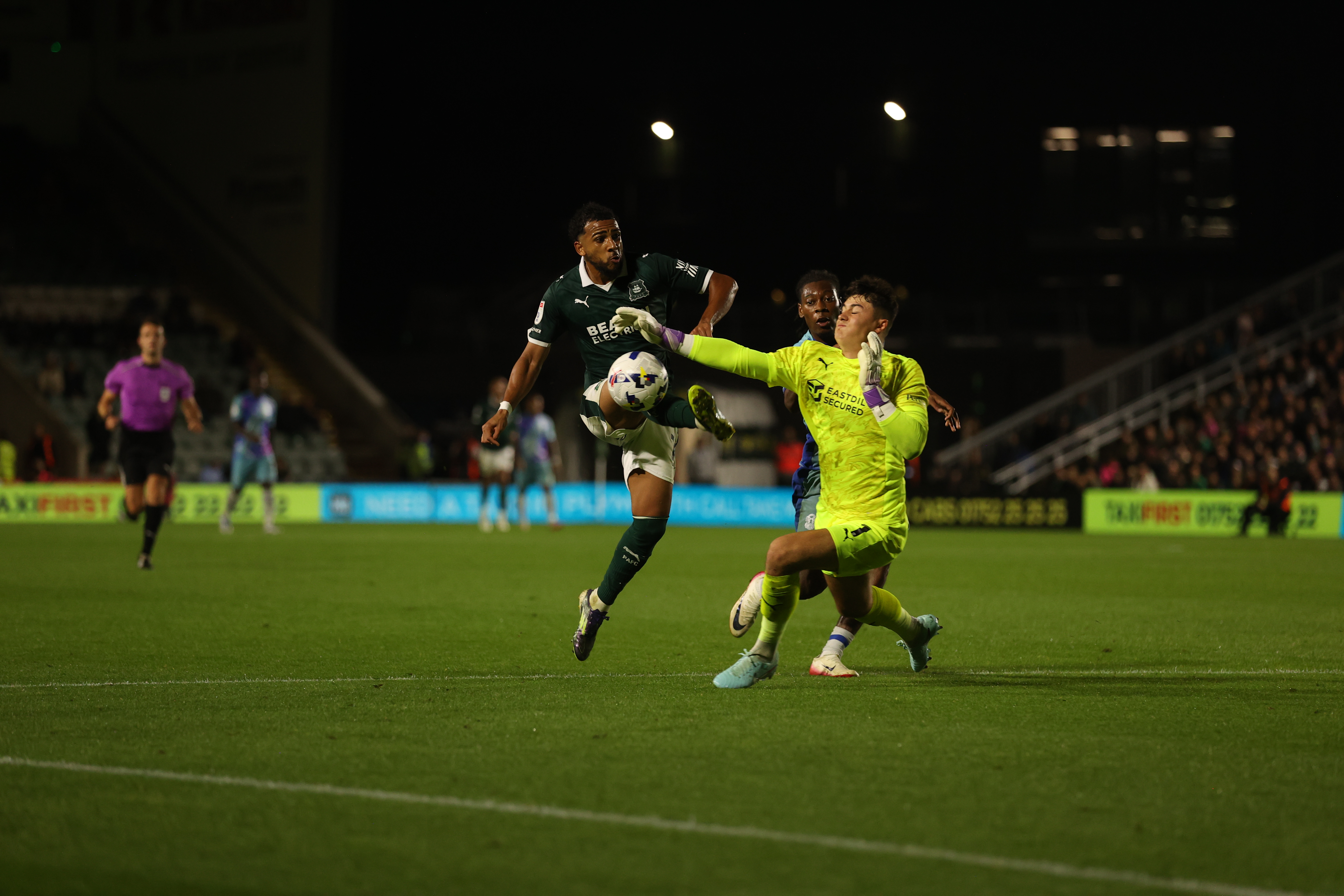 Argyle v Leyton Orient