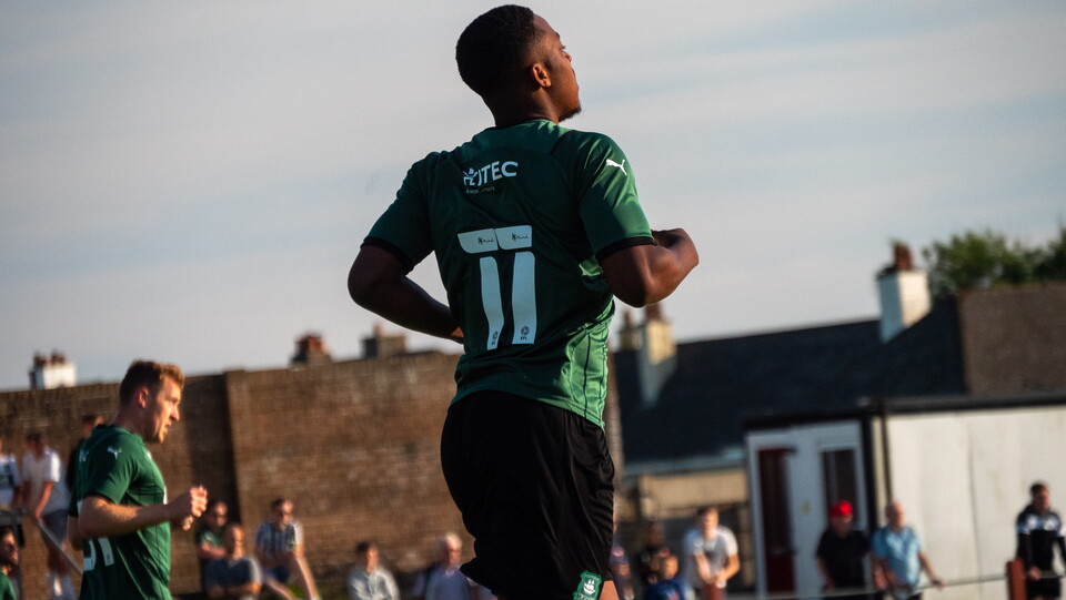 Alt-Look | Saltash United 