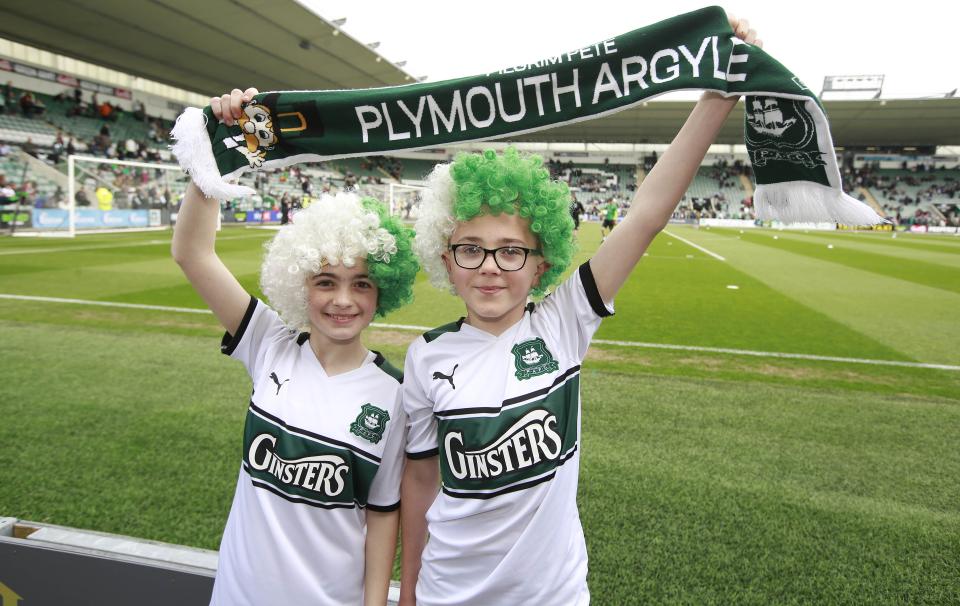 Gallery | MK Dons (H)