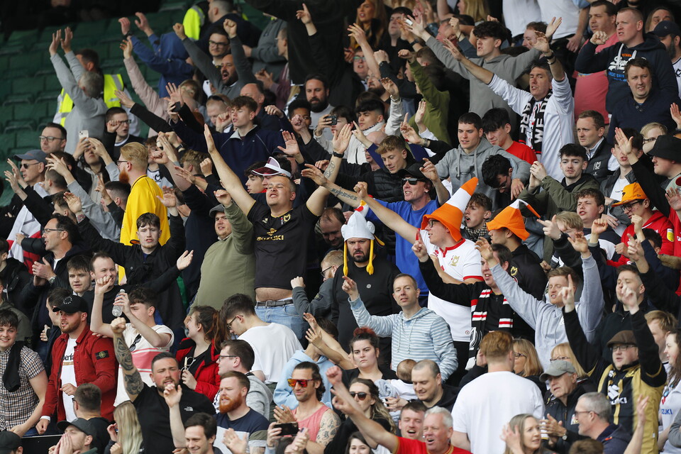 Gallery | MK Dons (H)
