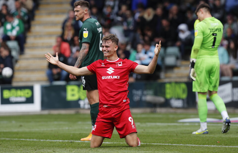 Gallery | MK Dons (H)