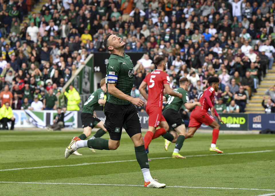 Gallery | MK Dons (H)