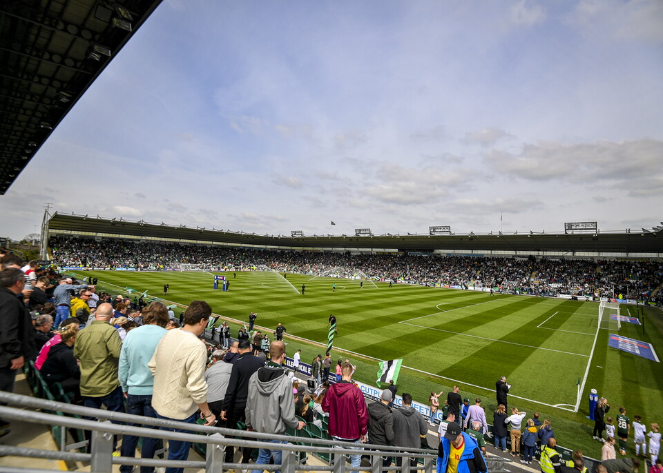 Gallery | MK Dons (H)