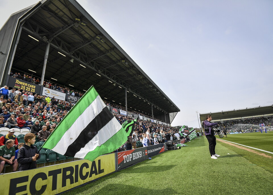 Gallery | MK Dons (H)