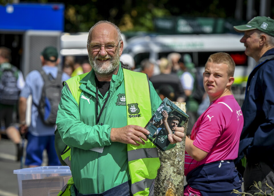 Gallery | Barnsley (H)