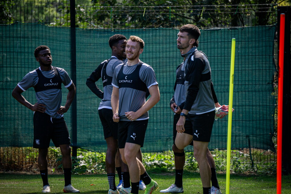 Gallery | Training Pre Barnsley 