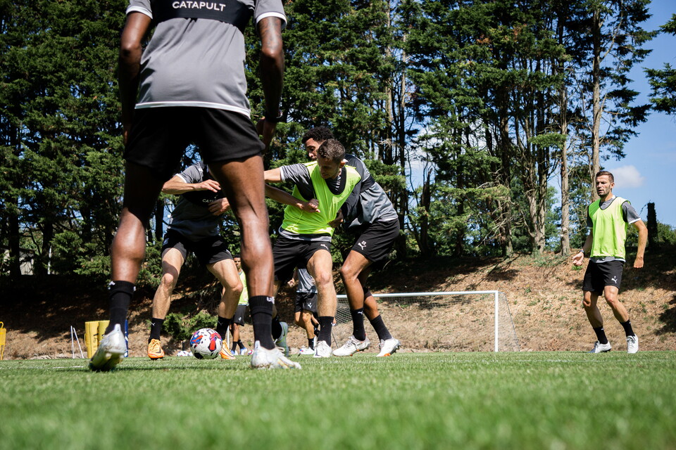 Gallery | Training Pre Barnsley 