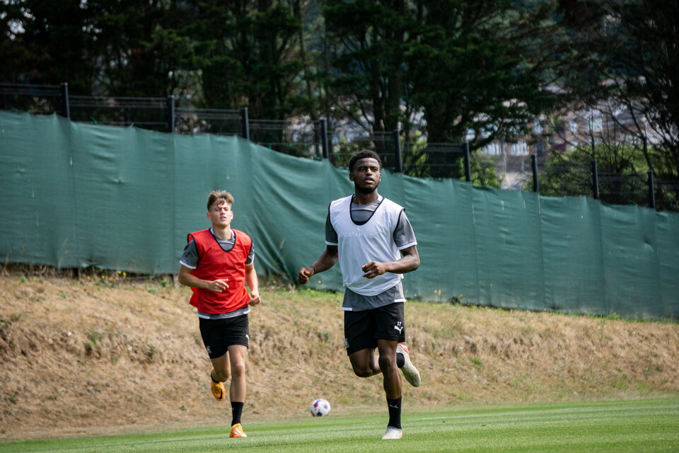 Gallery | Training Pre Barnsley 