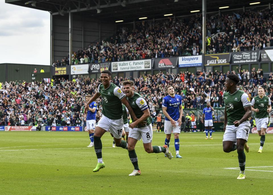 Gallery | Ipswich Town (H)