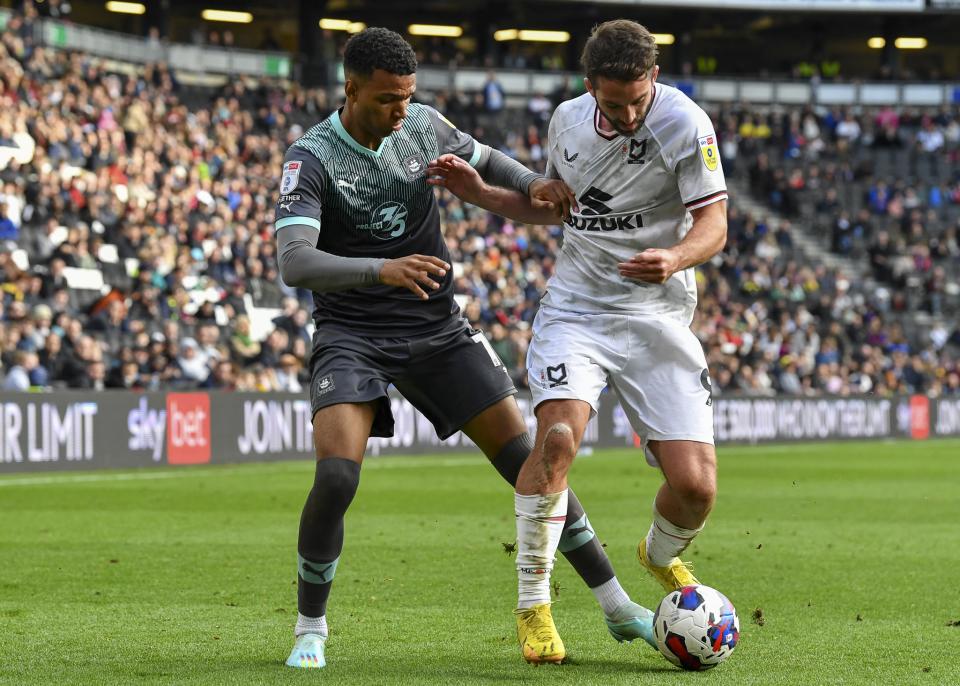 Gallery | MK Dons (A)