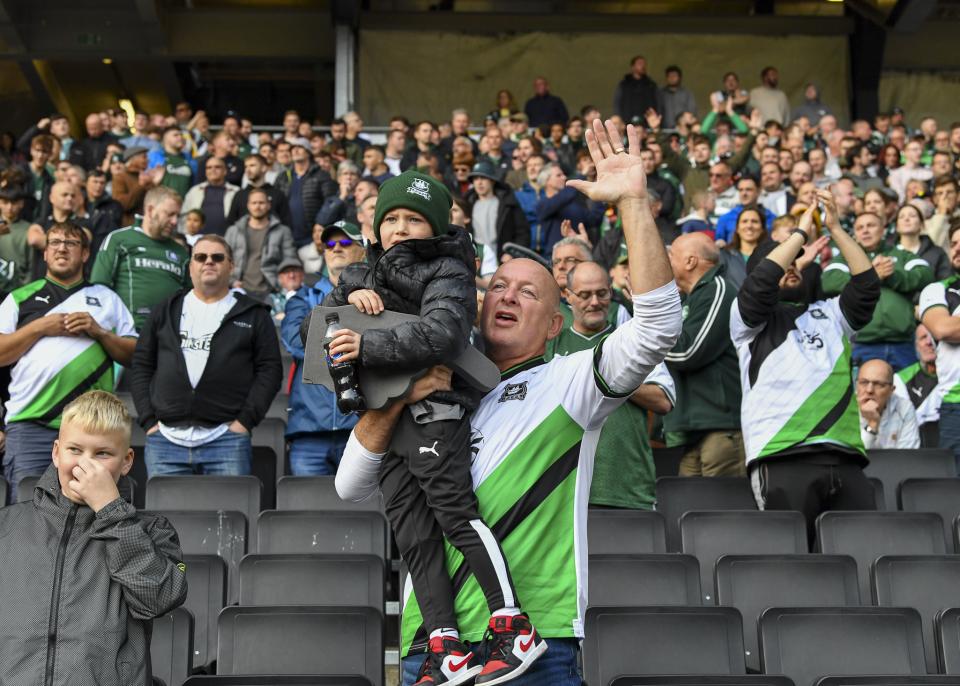 Gallery | MK Dons (A)