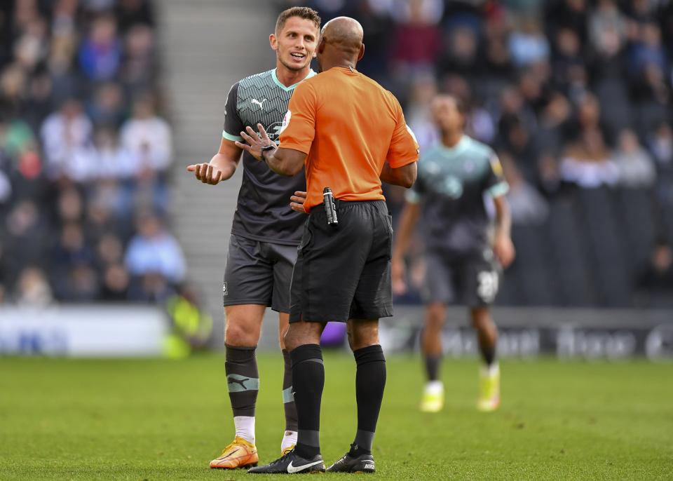 Gallery | MK Dons (A)