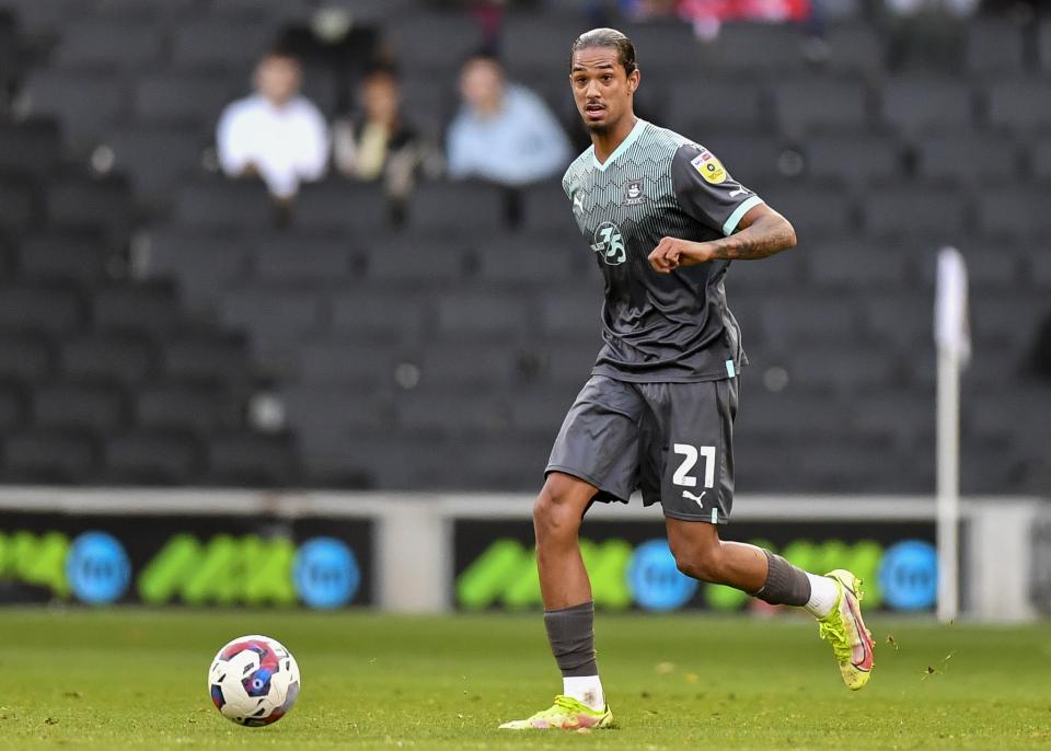 Gallery | MK Dons (A)