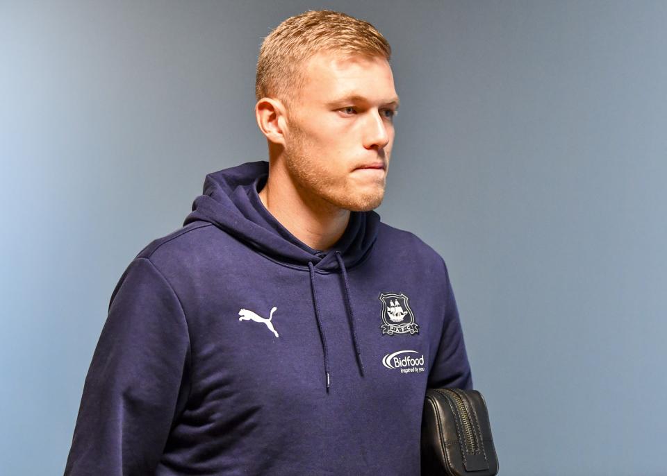 Wycombe Wanderers v Argyle