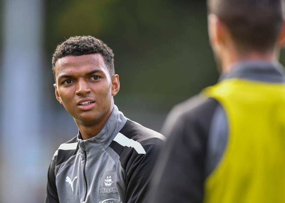 Wycombe Wanderers v Argyle