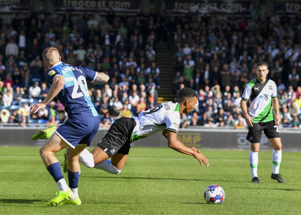 Wycombe Wanderers v Argyle