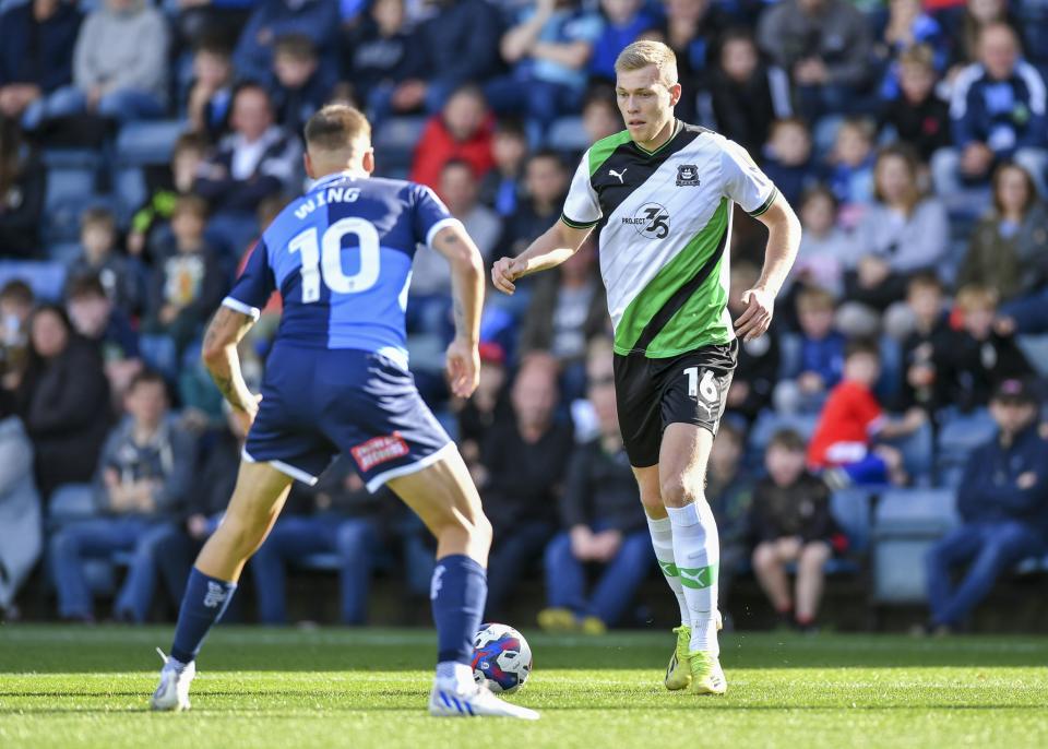 Wycombe Wanderers v Argyle