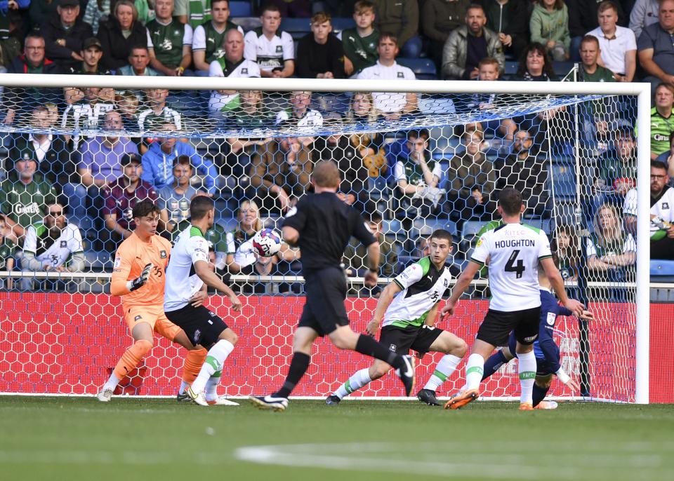 Wycombe Wanderers v Argyle