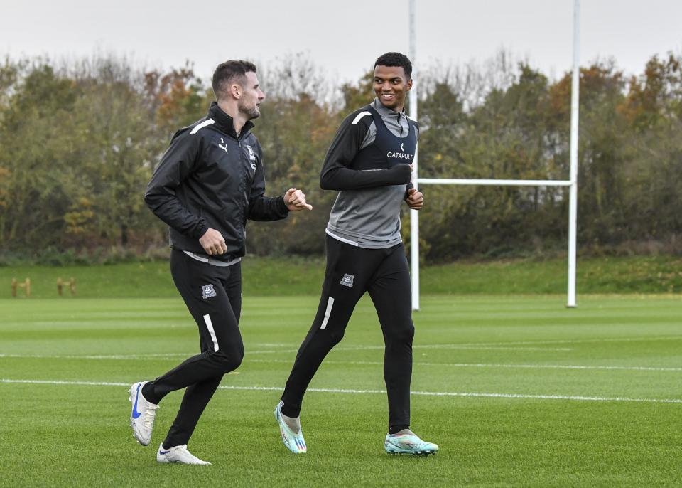 Inside Training | Pre Burton Albion