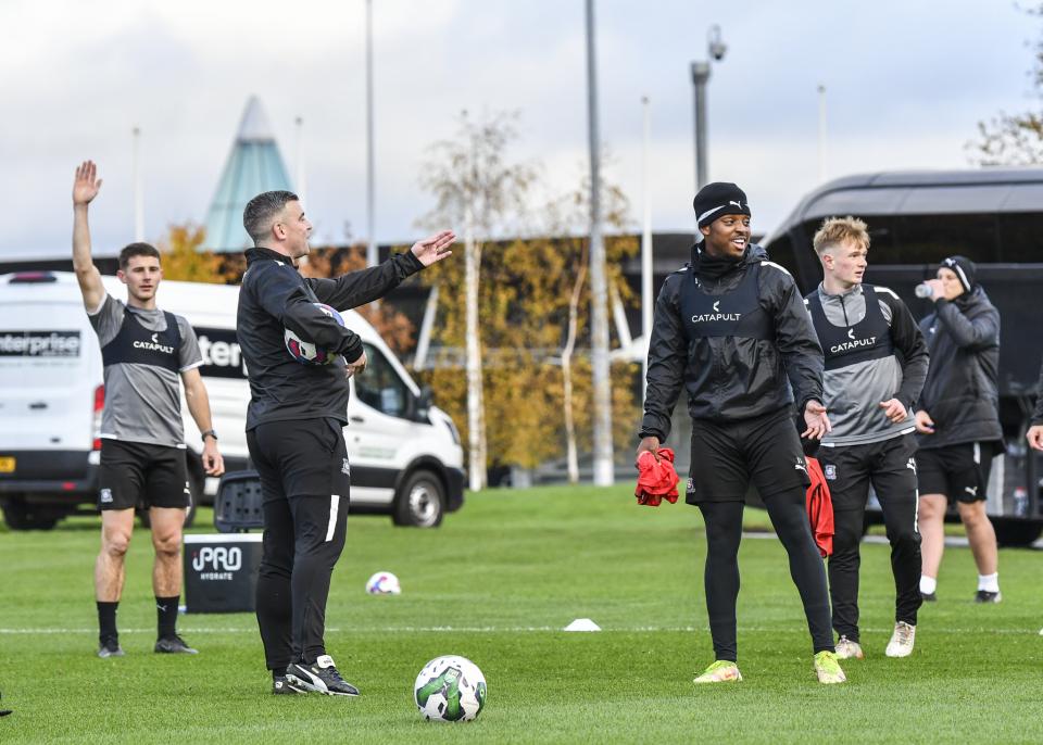 Inside Training | Pre Burton Albion