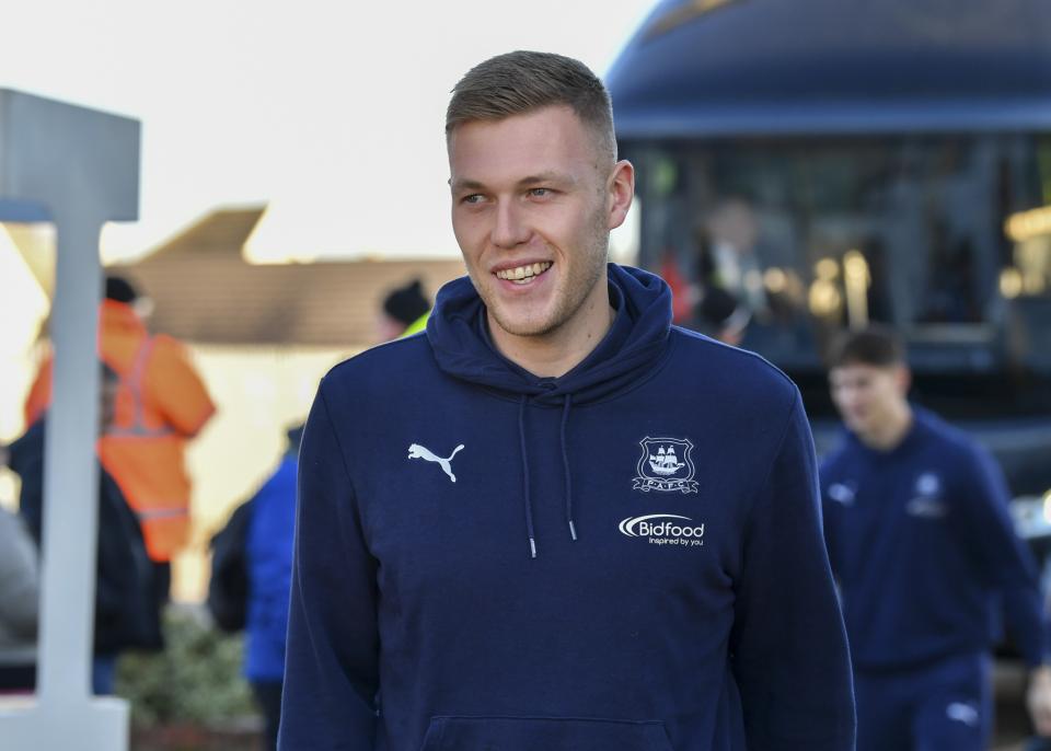 Gallery | Cambridge United (A)