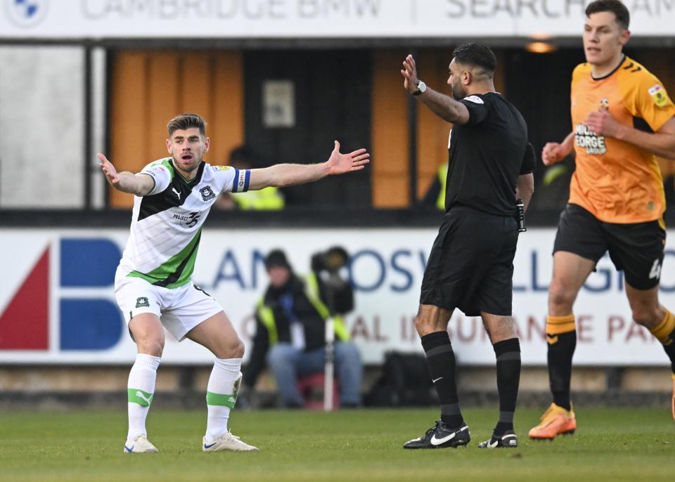 Gallery | Cambridge United (A)