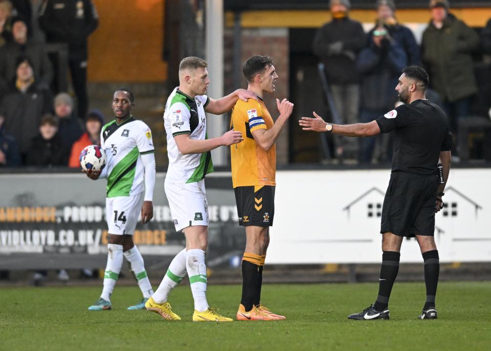 Gallery | Cambridge United (A)