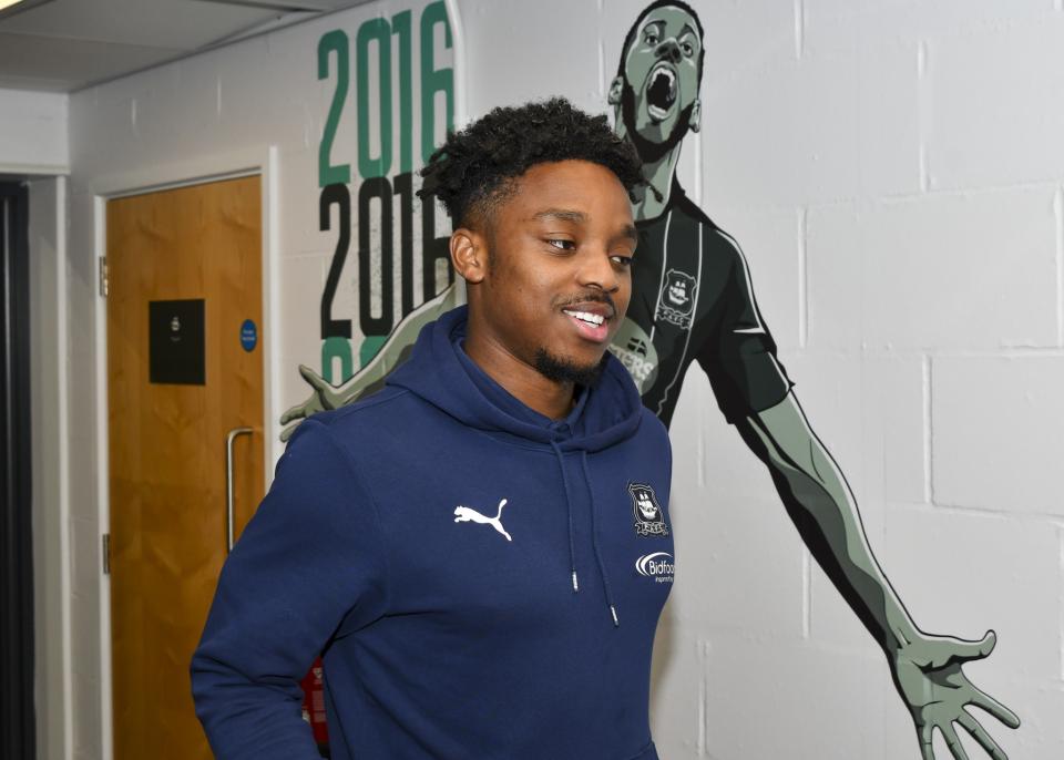 Gallery | Wycombe Wanderers (H)