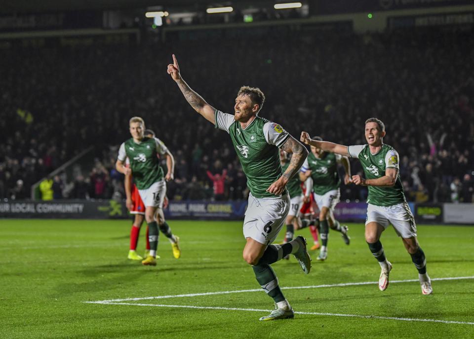 Gallery | Wycombe Wanderers (H)