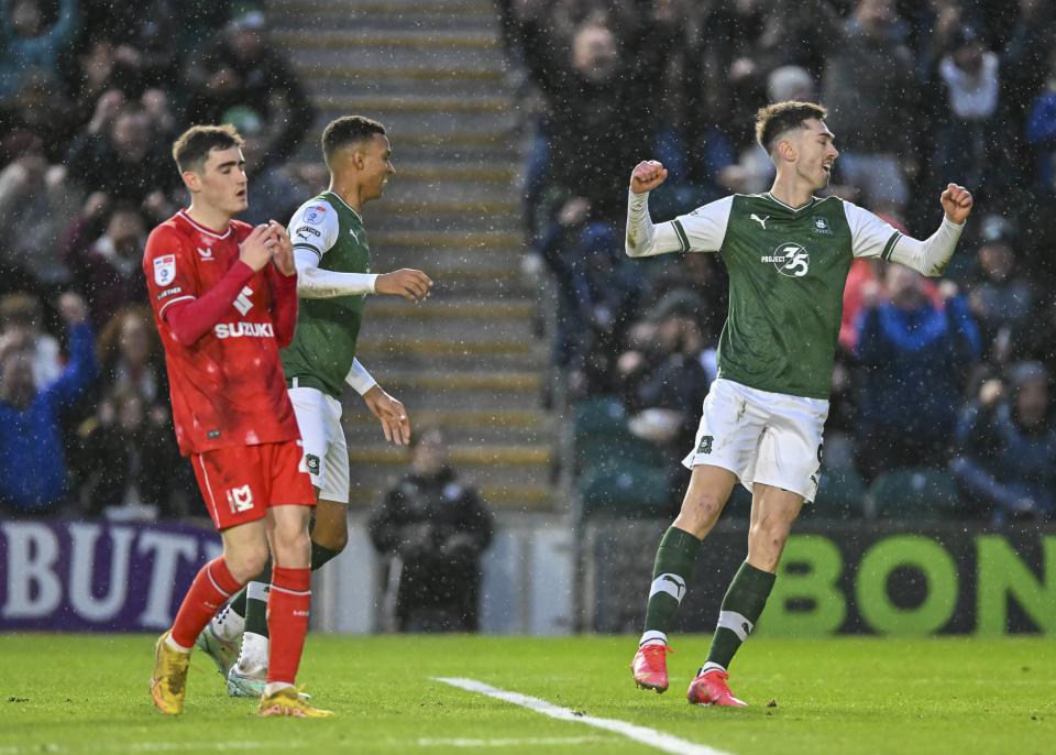 Gallery | Milton Keynes Dons (H)