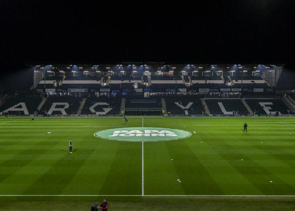 Gallery | Cheltenham Town (H)