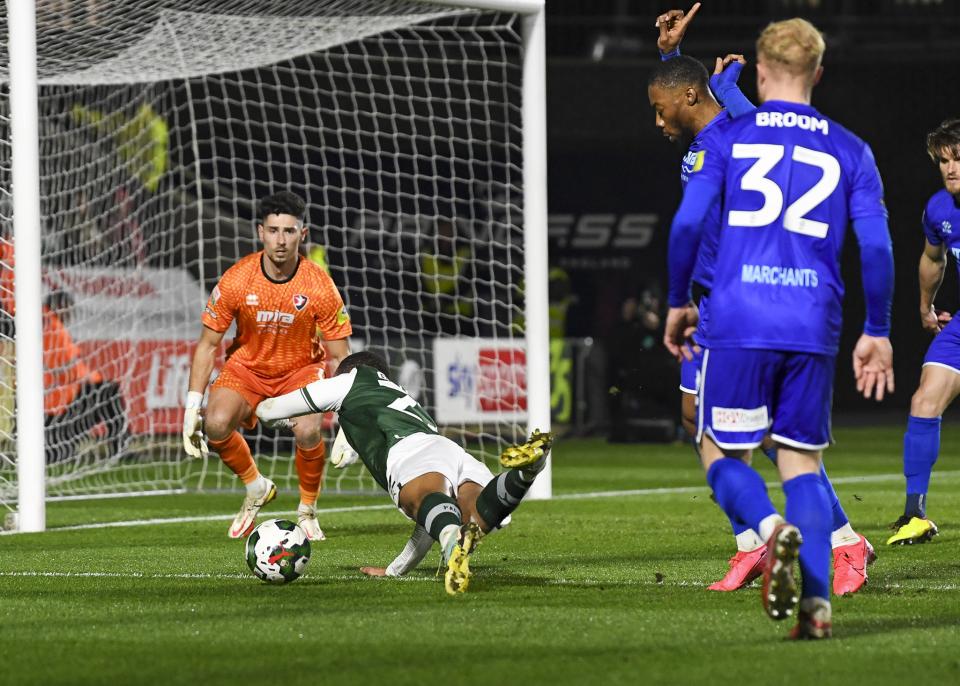 Gallery | Cheltenham Town (H)