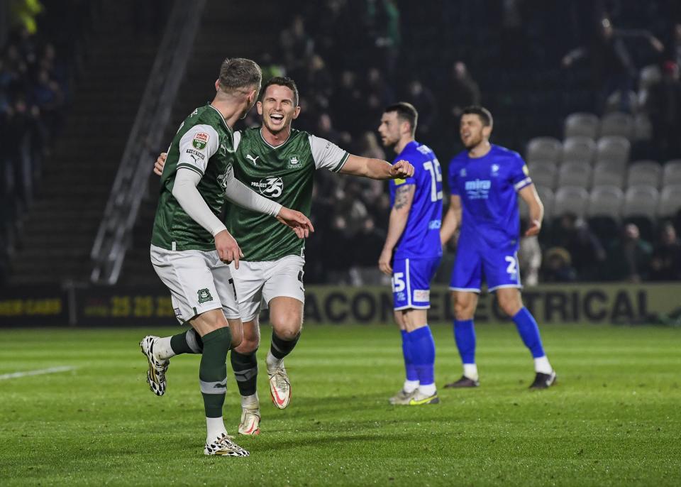 Gallery | Cheltenham Town (H)