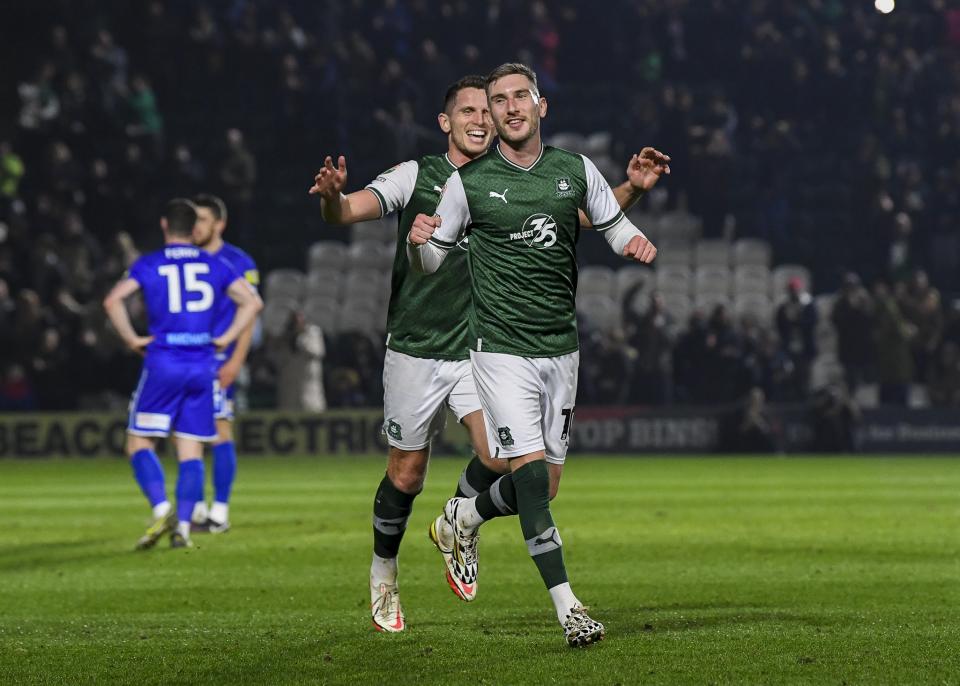 Gallery | Cheltenham Town (H)