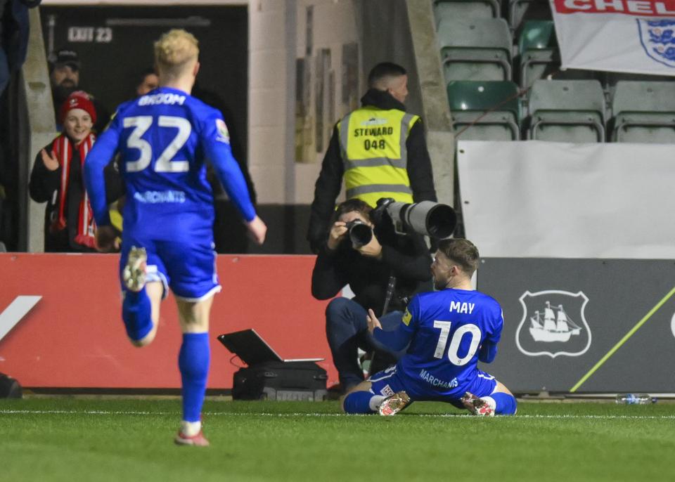 Gallery | Cheltenham Town (H)