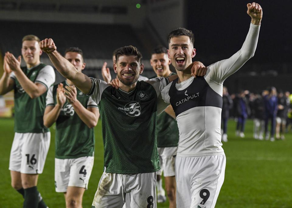 Gallery | Cheltenham Town (H)