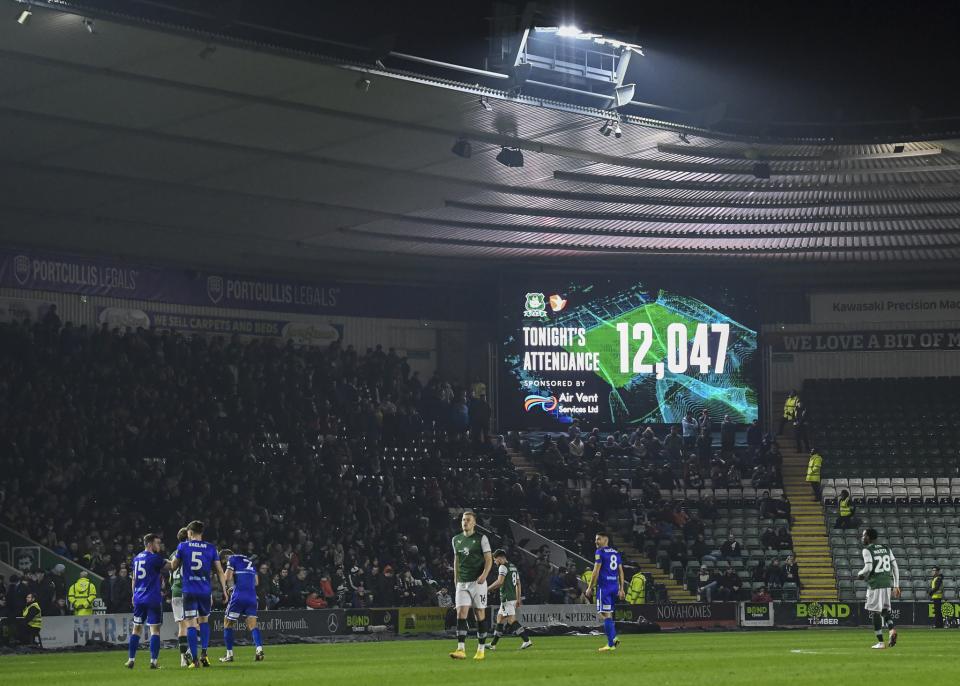 Gallery | Cheltenham Town (H)