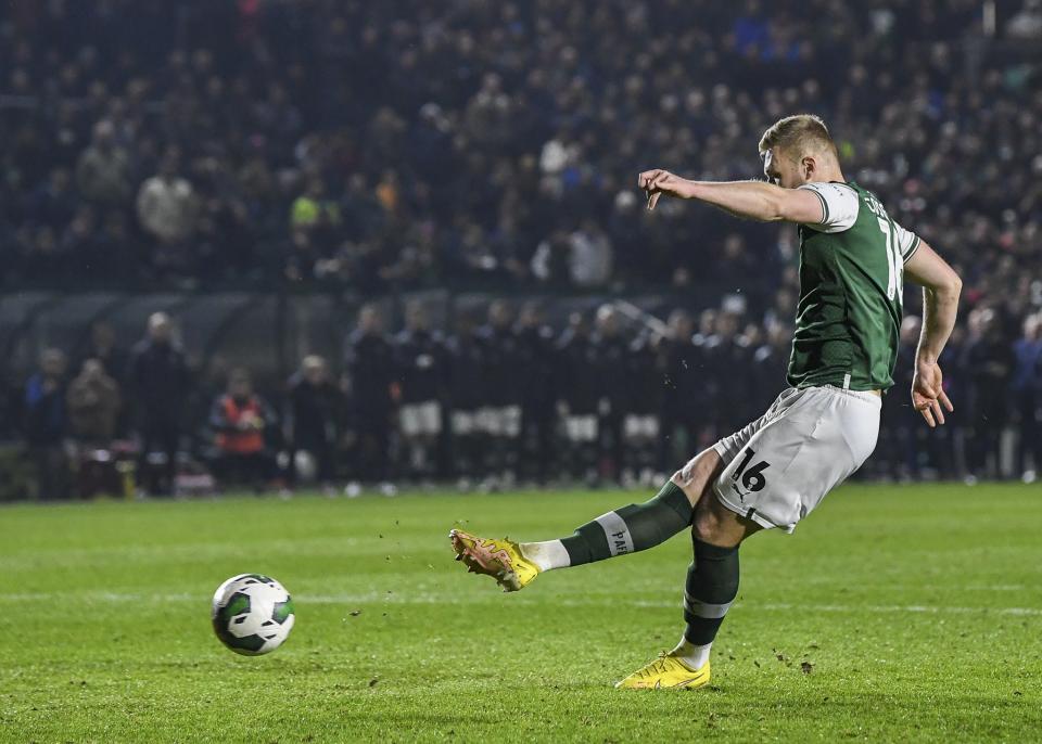 Gallery | Cheltenham Town (H)