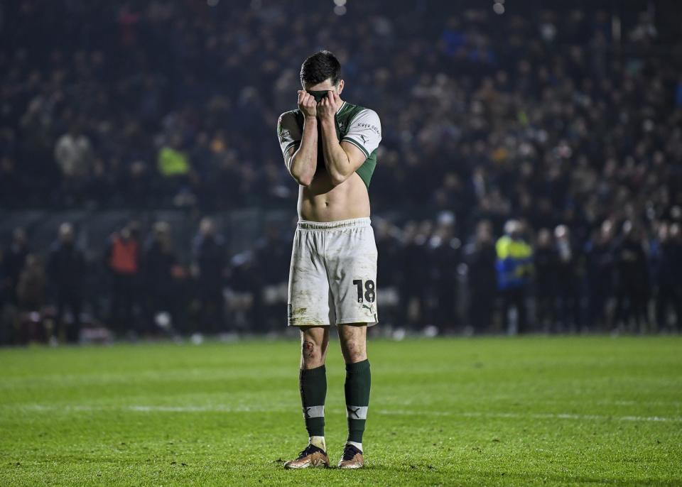 Gallery | Cheltenham Town (H)