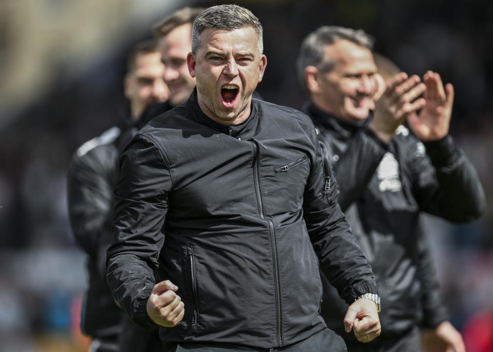 Gallery | Exeter City (A)