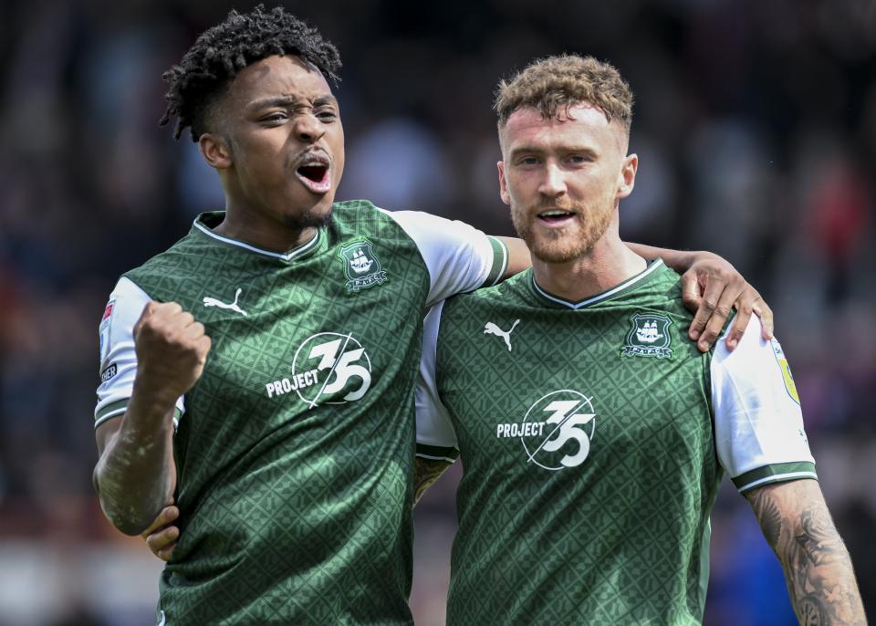 Gallery | Exeter City (A)