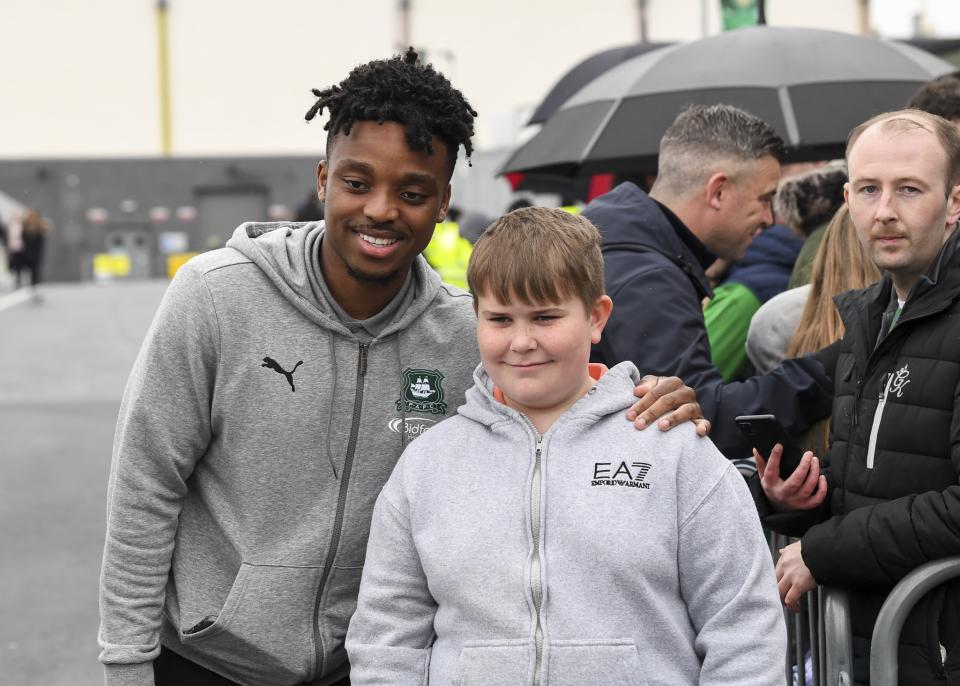 Gallery | Cambridge United (H)