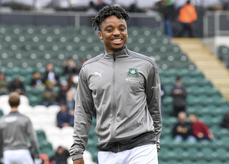 Gallery | Cambridge United (H)