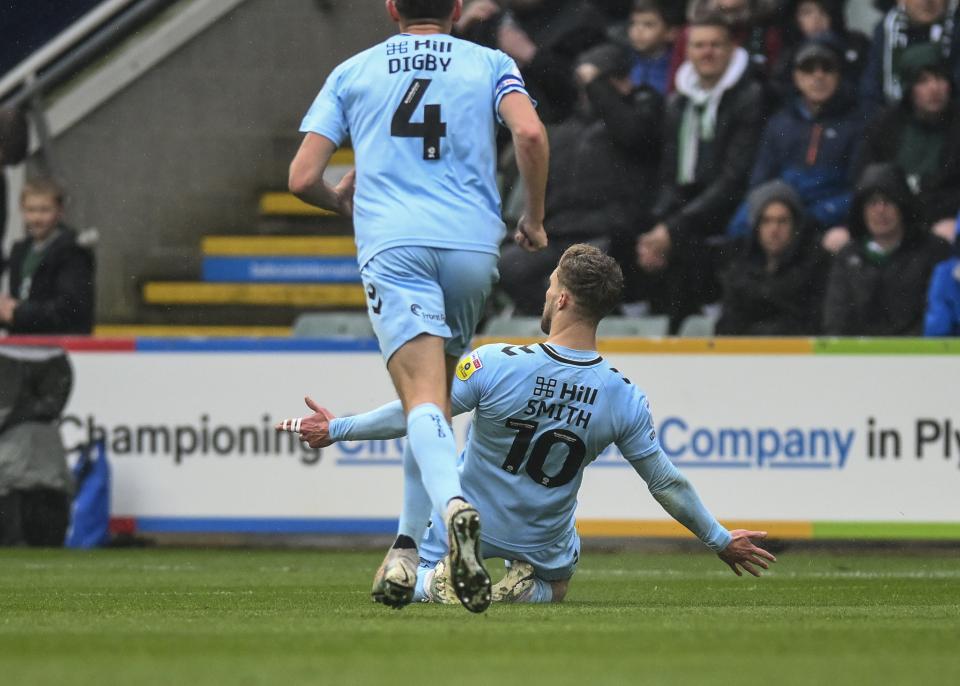 Gallery | Cambridge United (H)