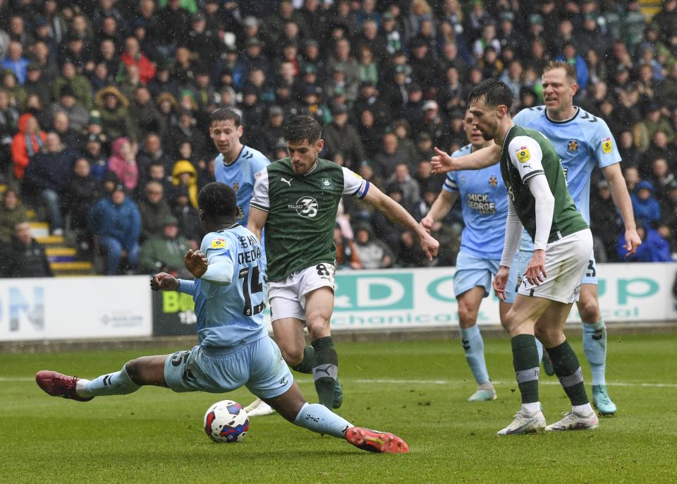 Gallery | Cambridge United (H)