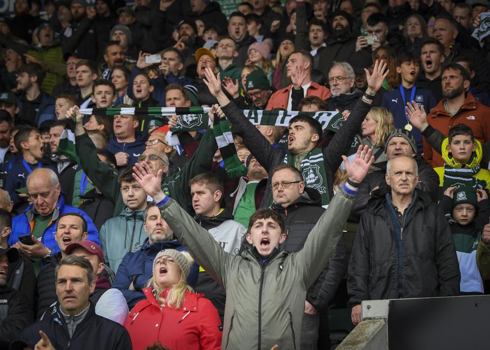 Gallery | Cambridge United (H)