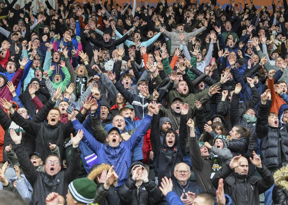 Gallery | Cambridge United (H)