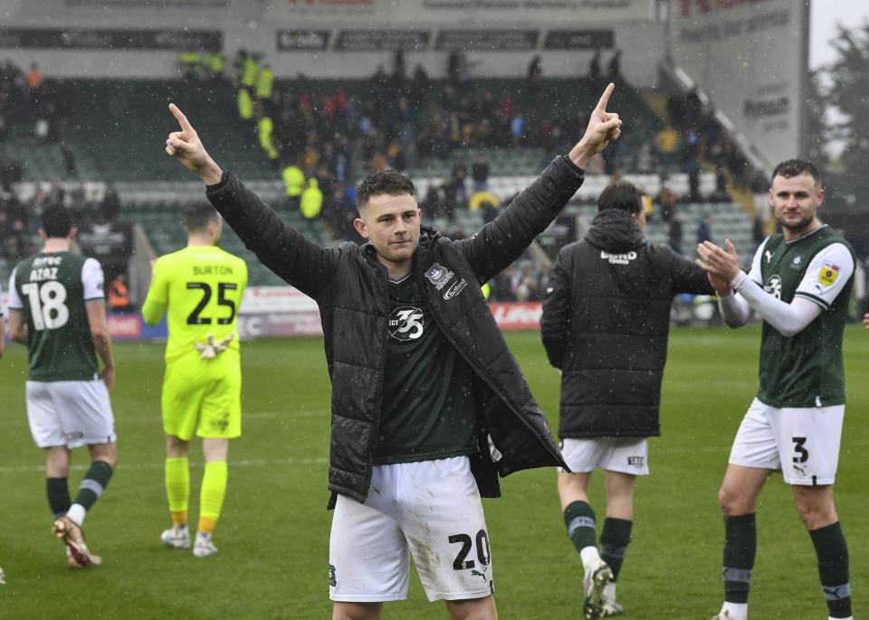 Gallery | Cambridge United (H)